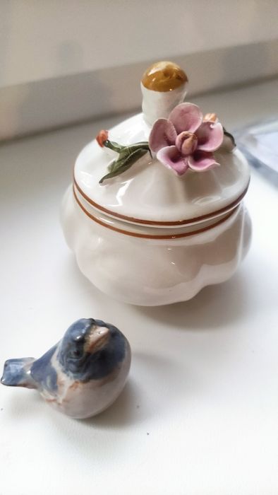 Pojemnik cukiernica włoska porcelana puzderko