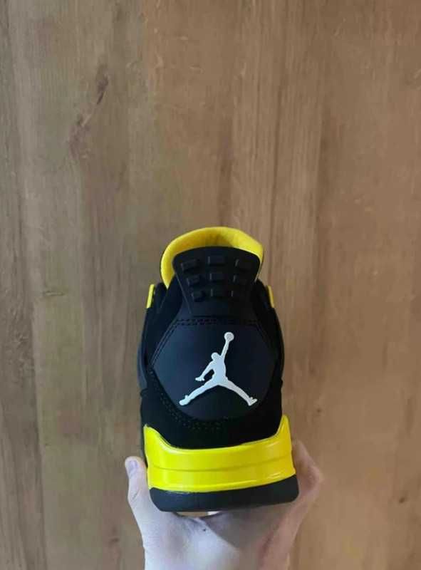 NikeAir Jordan4Retro R.42