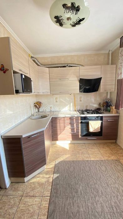 Продаж 2к квартири у Пісочині Надія