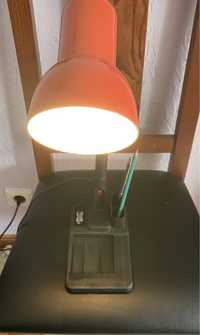 Despertador da grundig usado e candeeiro de mesa