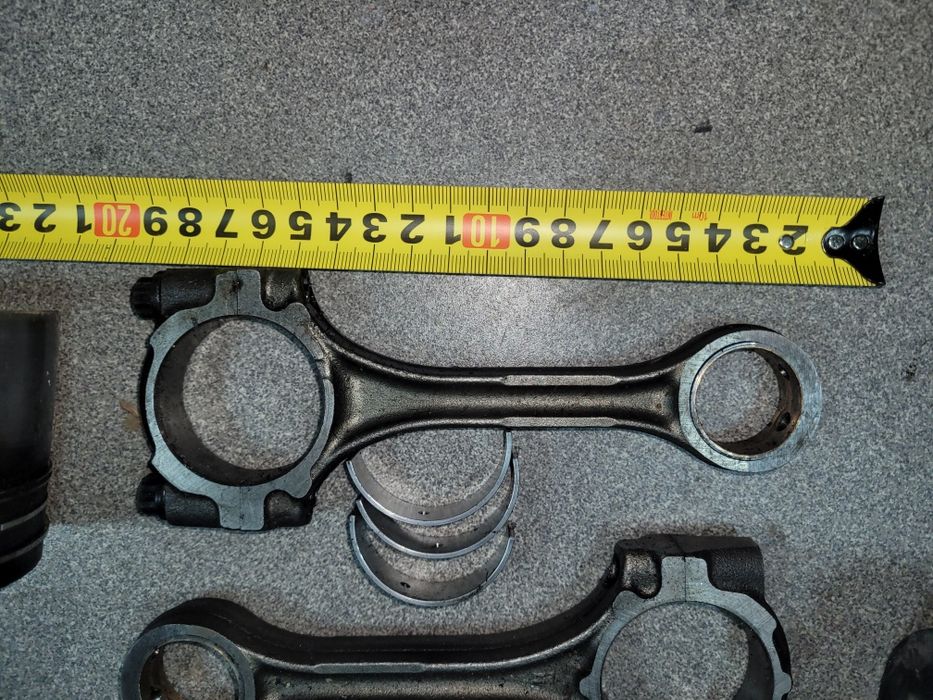 Поршень, шатун Двигун d4d 1.4 toyota yaris 2004 р.в.