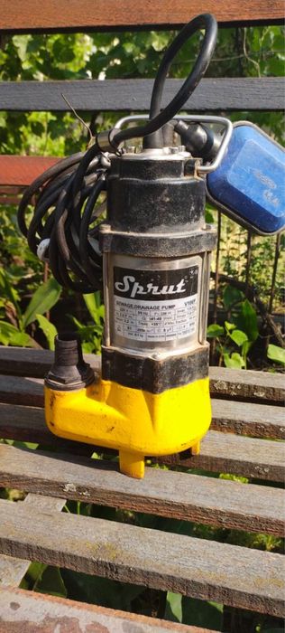 Продам Насос для відкачування чистої води та стічних вод марки “SPRYT”