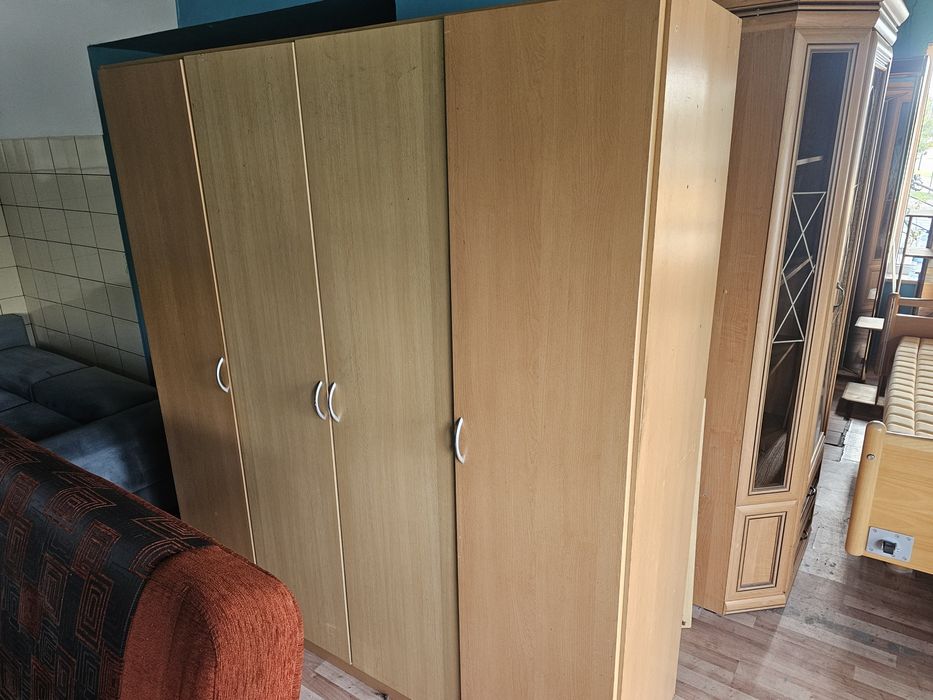 Szafa 4drzwiowa 189cm x 190cmH
