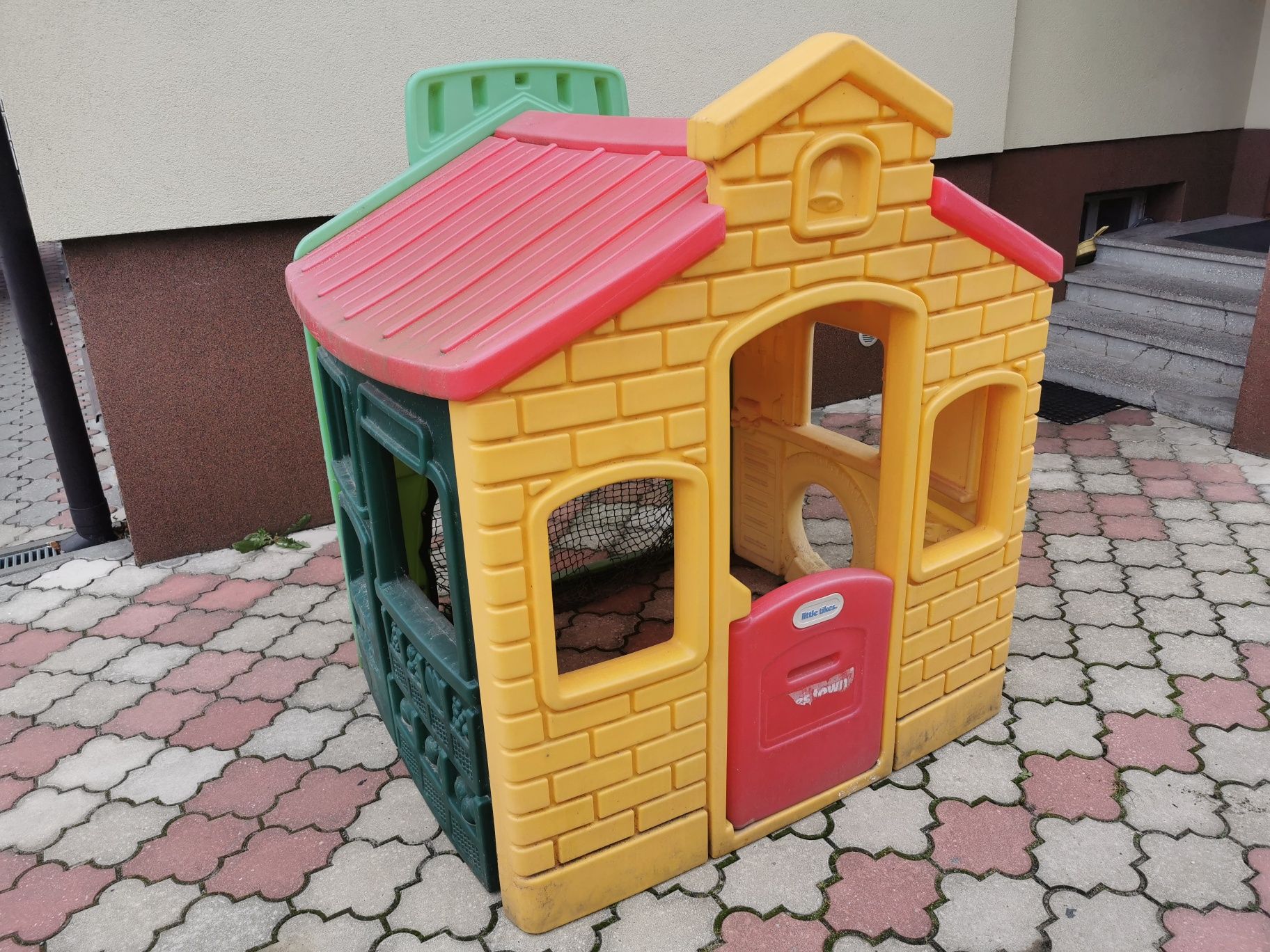 Dom zabawka dla dziecka