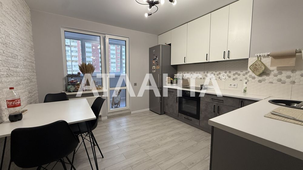 Трикімнатна квартира з якісним ремонтом Оболонь