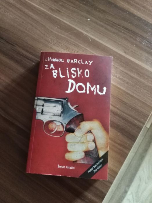 Za blisko domu L.Barclay