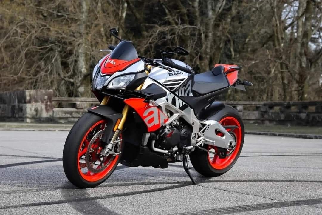Aprilia Tuono V4 1100 Factory