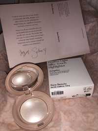 Rare beauty highlighter enlighten