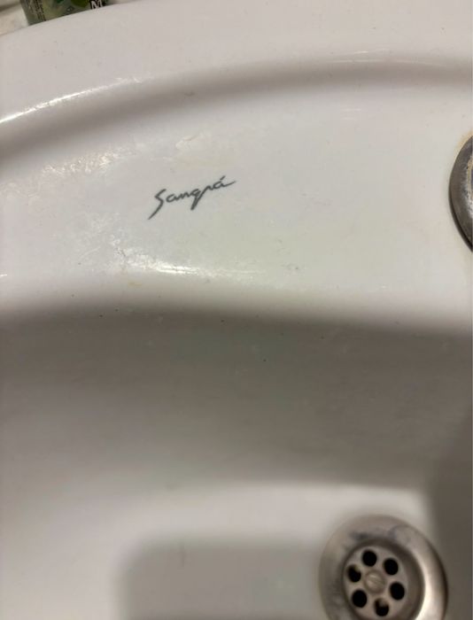 Мармурова столешня+акриловий карніз  під умивальник Іспанія SANGRA