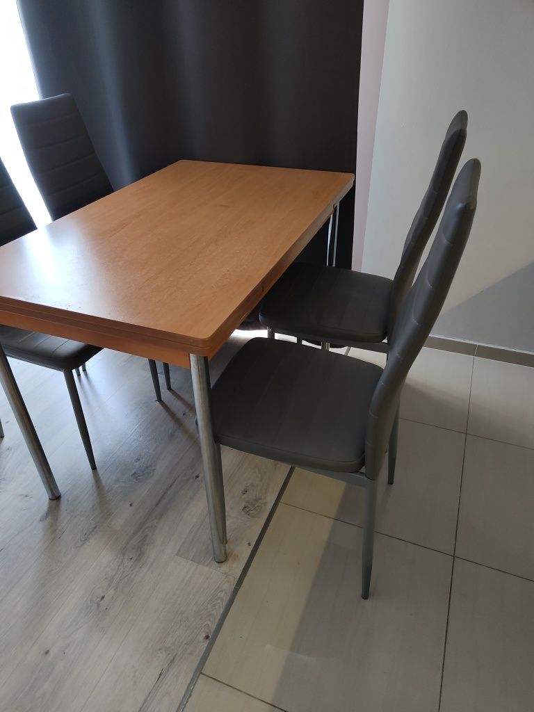 Stół rozkładany+4 krzesła