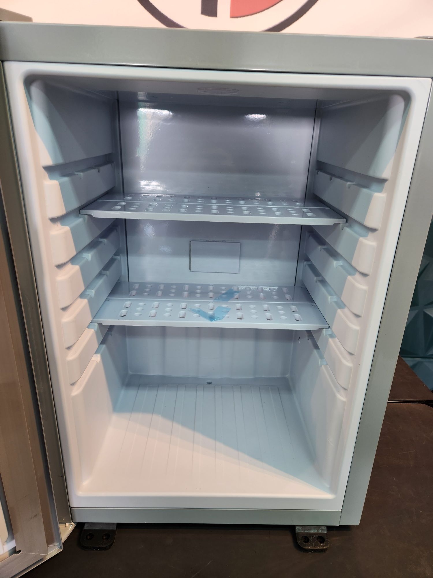 Lodówka mała jednodrzwiowa kesser k-mkp-02