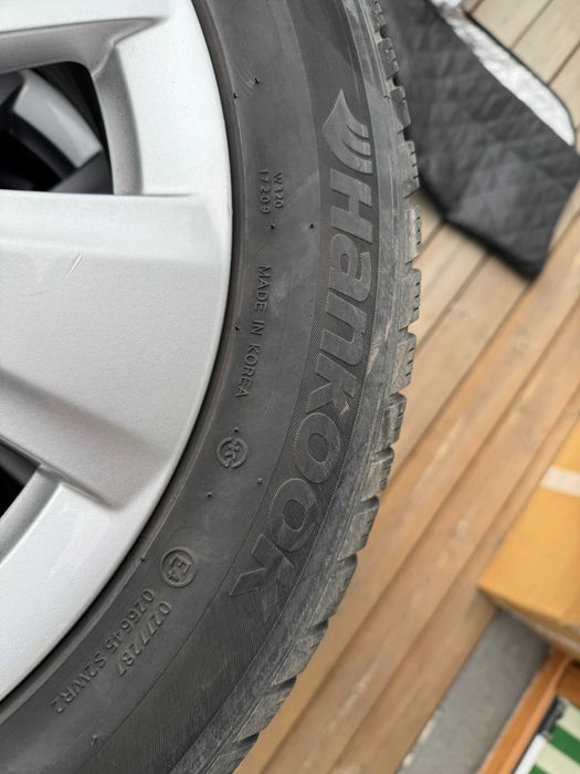 Oryginalne alufelgi Audi 16" z oponami zimowymi Hankook - komplet