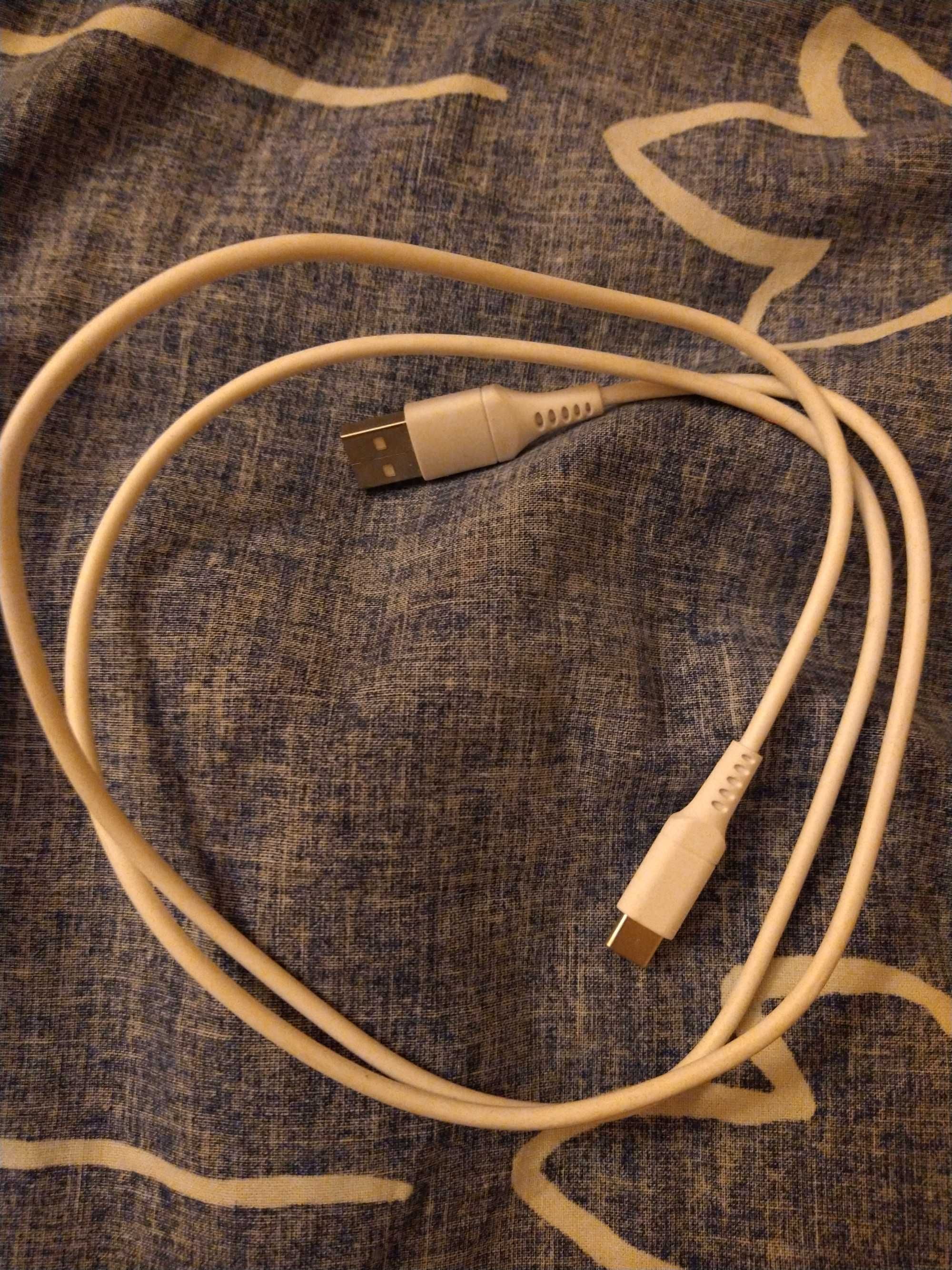 Kabel USB typu C firmy Rossmann dl 1 m