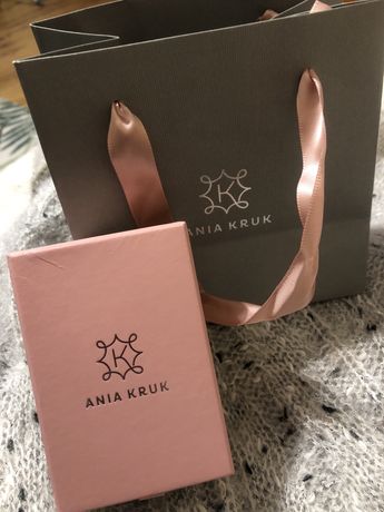 Pudełko i torebka Ania Kruk na biżuterię