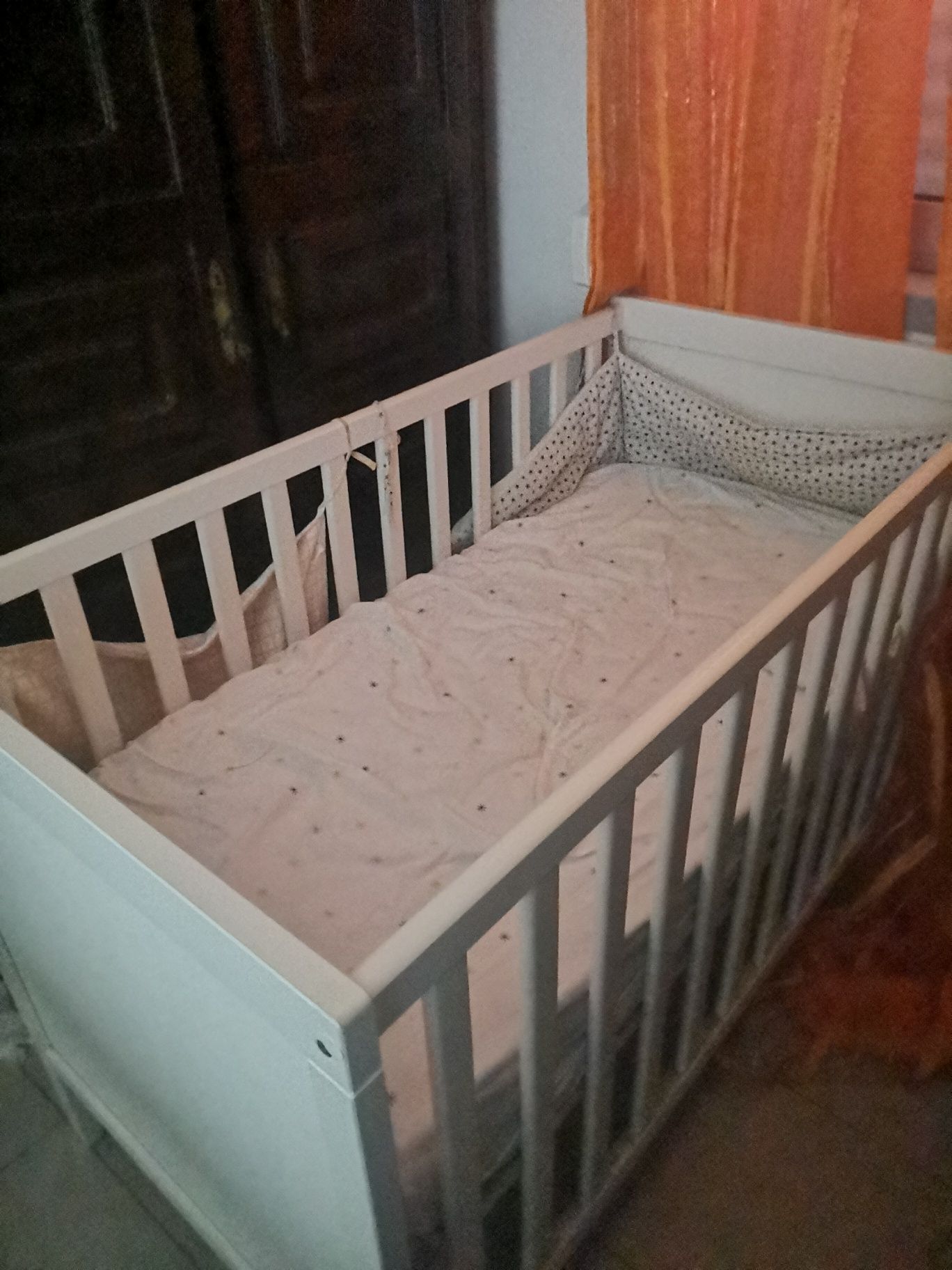 Cama de bebe pouco usada