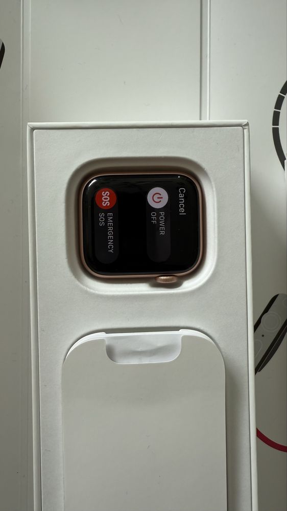 Aplle watch 4 CELL LTE