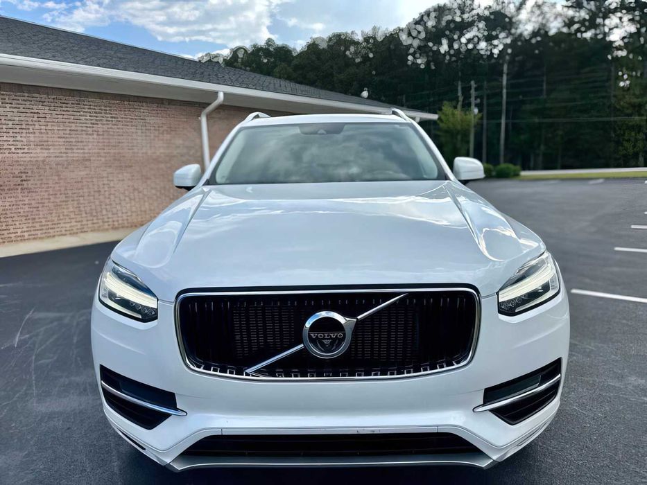 Volvo XC90 T5 Momentum      2018