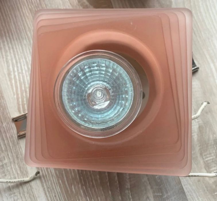 Różowo brzoskwiniowe kwadratowe kinkiety