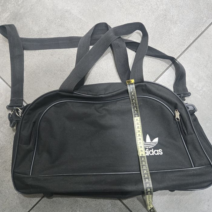 Продам спортивную сумку б/у