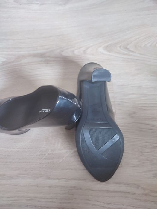 Sandálias, sapatos Piccadilly