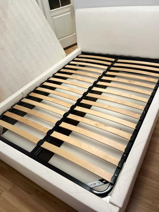 Łóżko dwuosobowe bez materaca