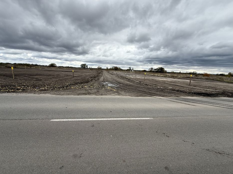 Зазимя, продаж 8сот. біля річки Десна,асфальт,комунікаціі