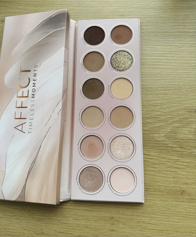 Paleta cieni do oczu affect timeless monents