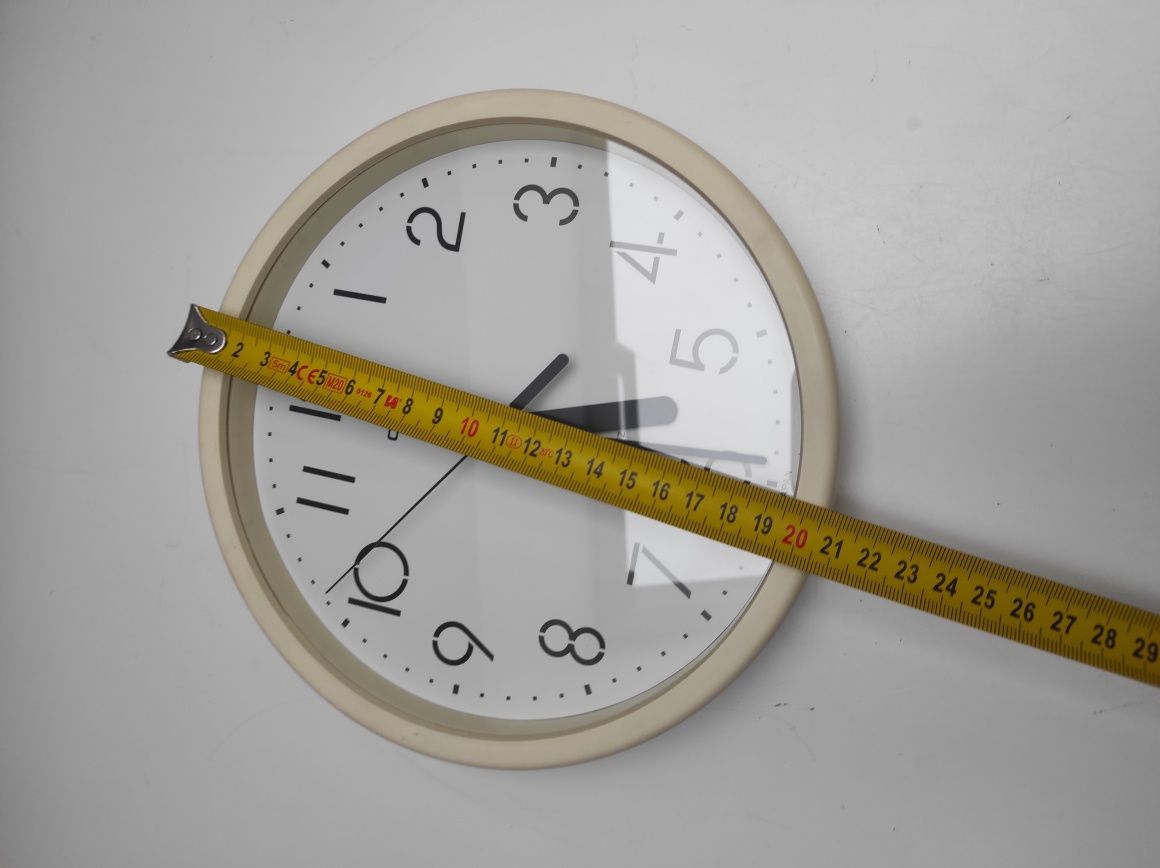 Zegar ścienny Casio 
Zegar stary, w pełni sprawny