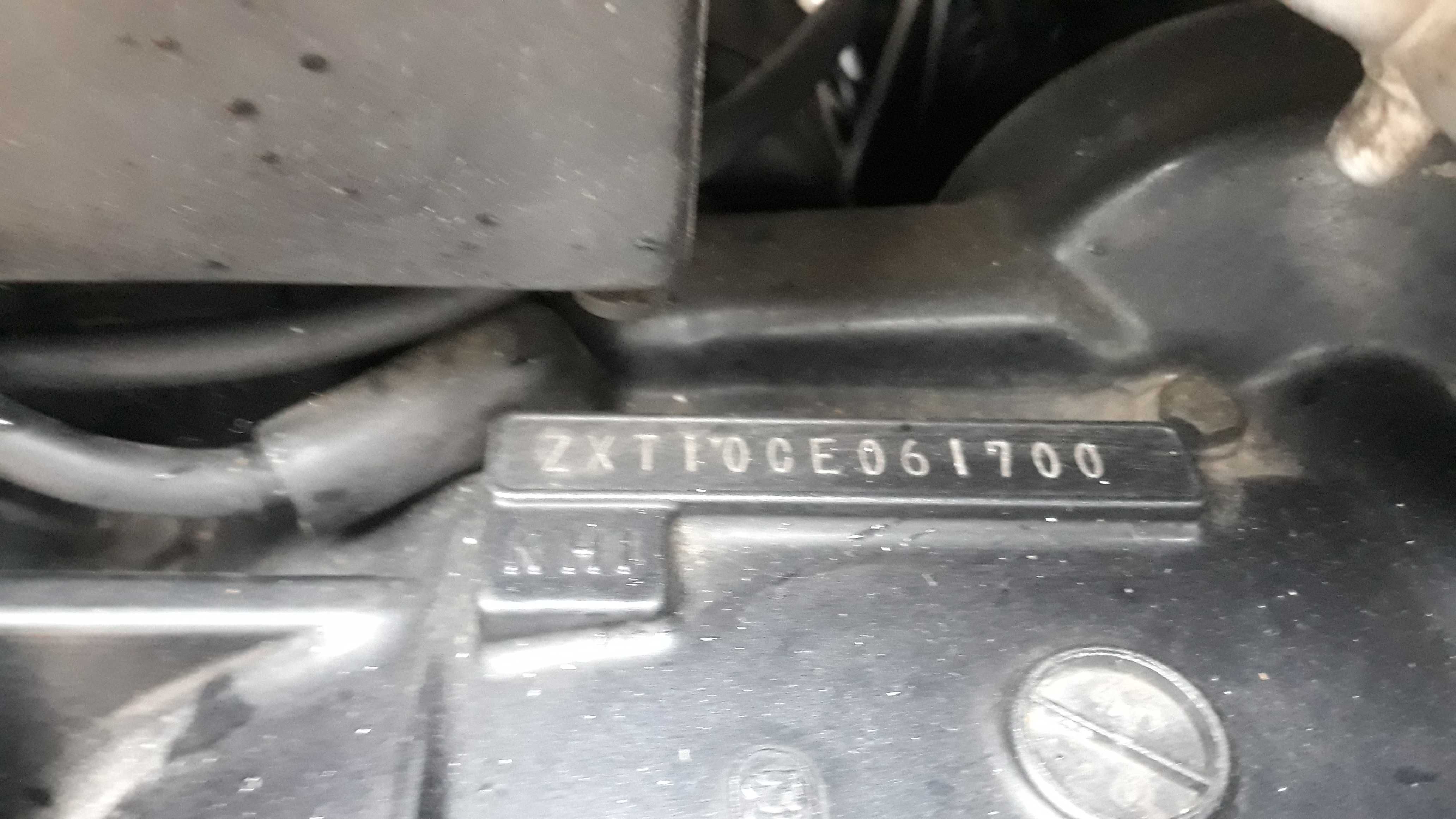 Kawasaki ZXT10E 1100 GPZ 1100 uszkodzony silnik W całości lub części