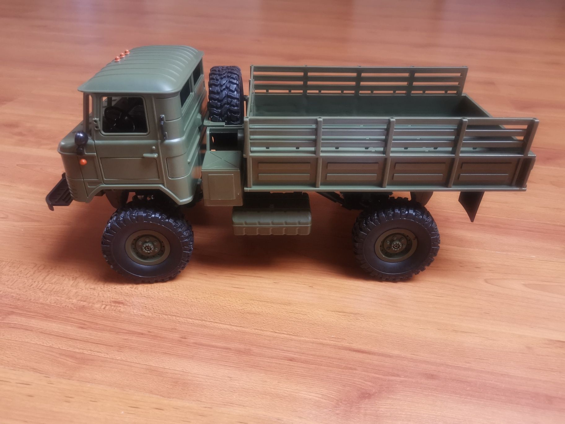 Camião Militar RC GAZ-66 4x4 Crawler WPL B24 1/16 Army proporcional