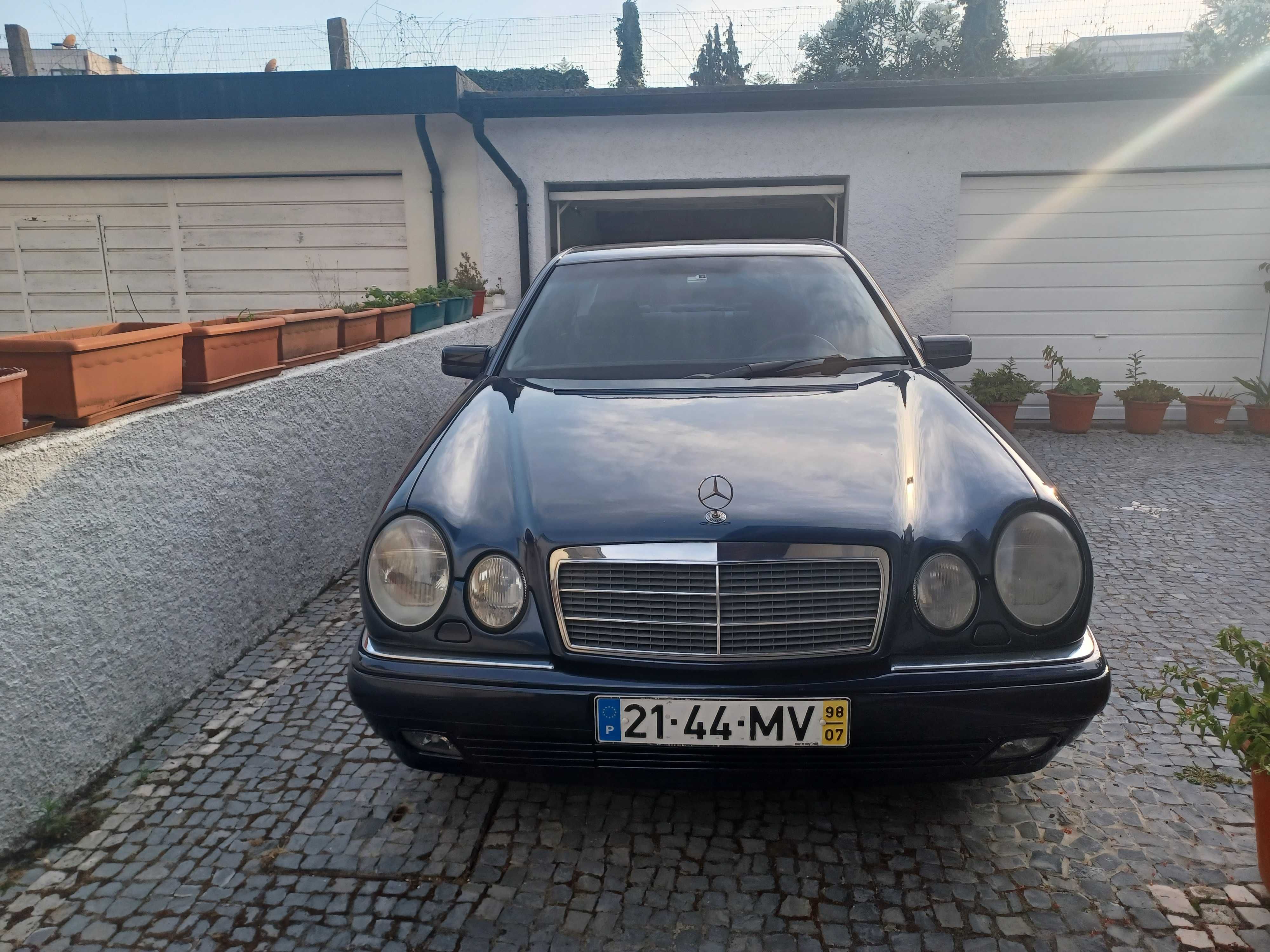 Mercedes modelo 220E CDI