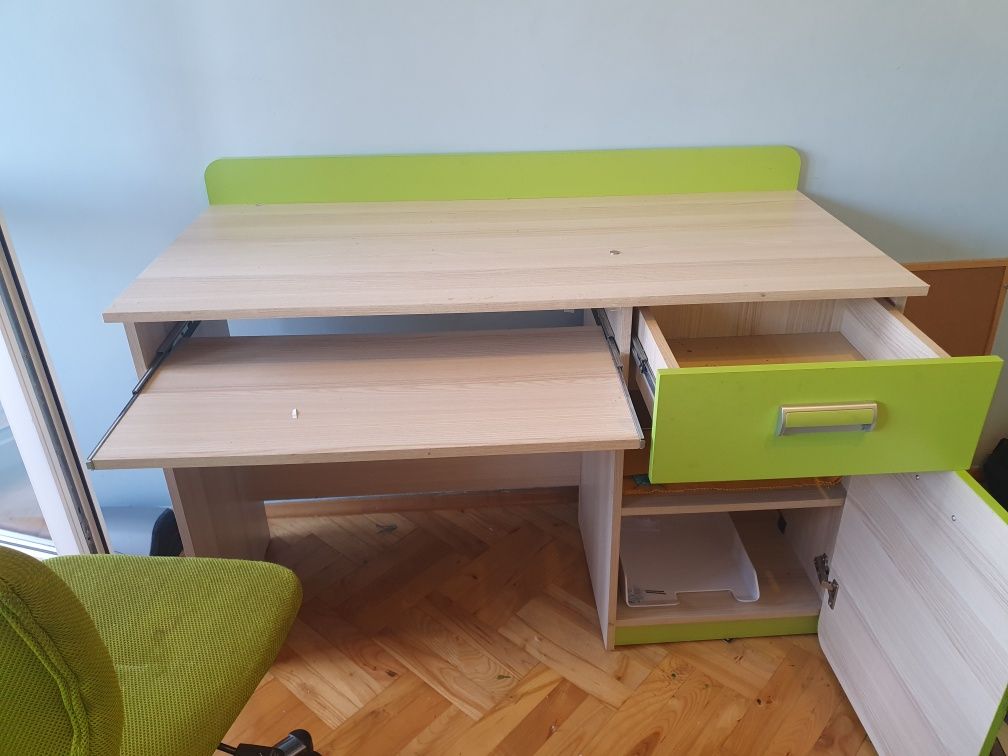 Biurko + krzesło obrotowe