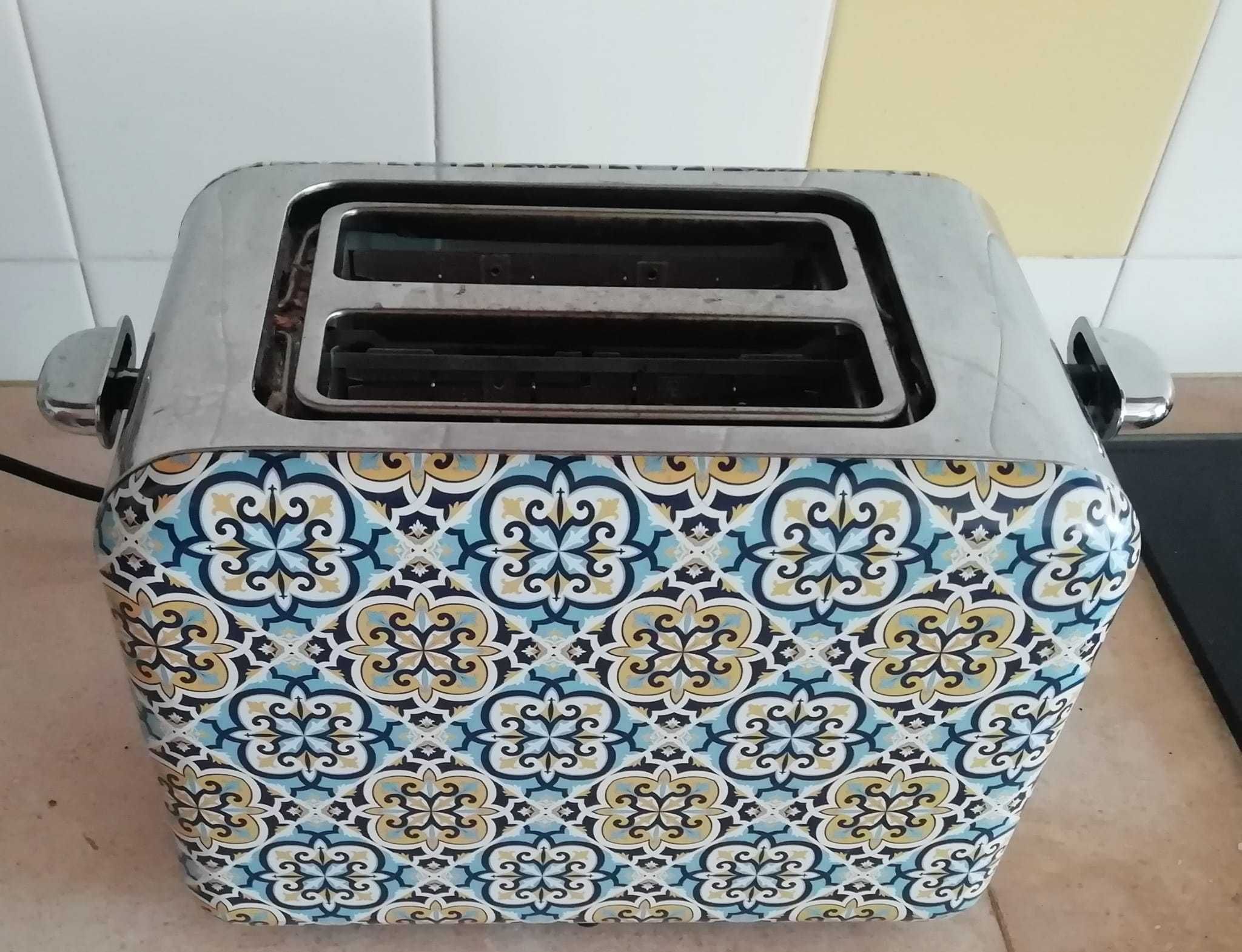 Torradeira e chaleira elétrica