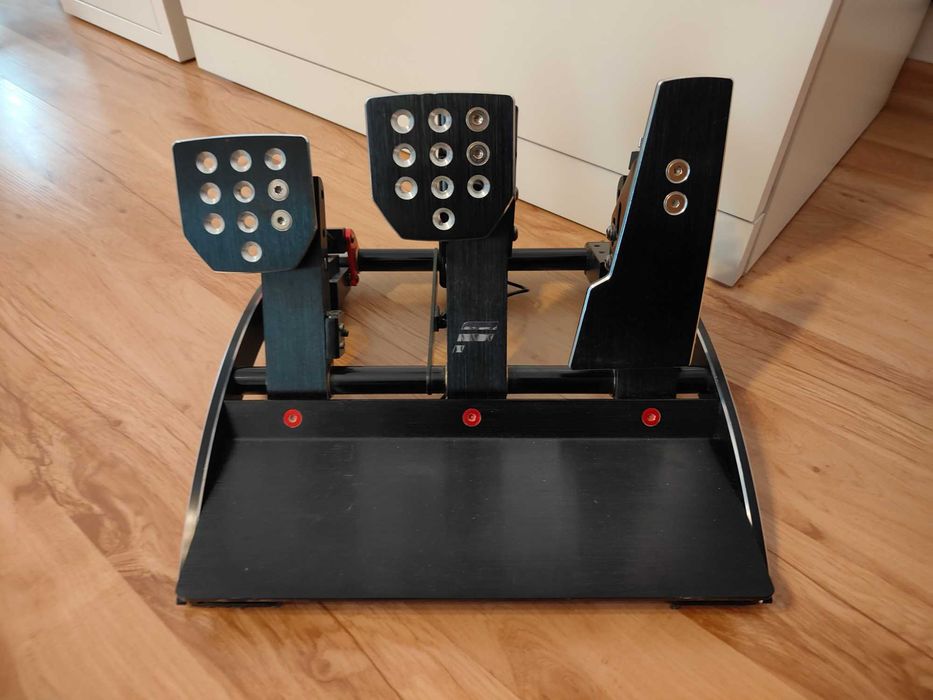 Pedały Fanatec Clubsport V3 Pedals manipulatory Fanatec