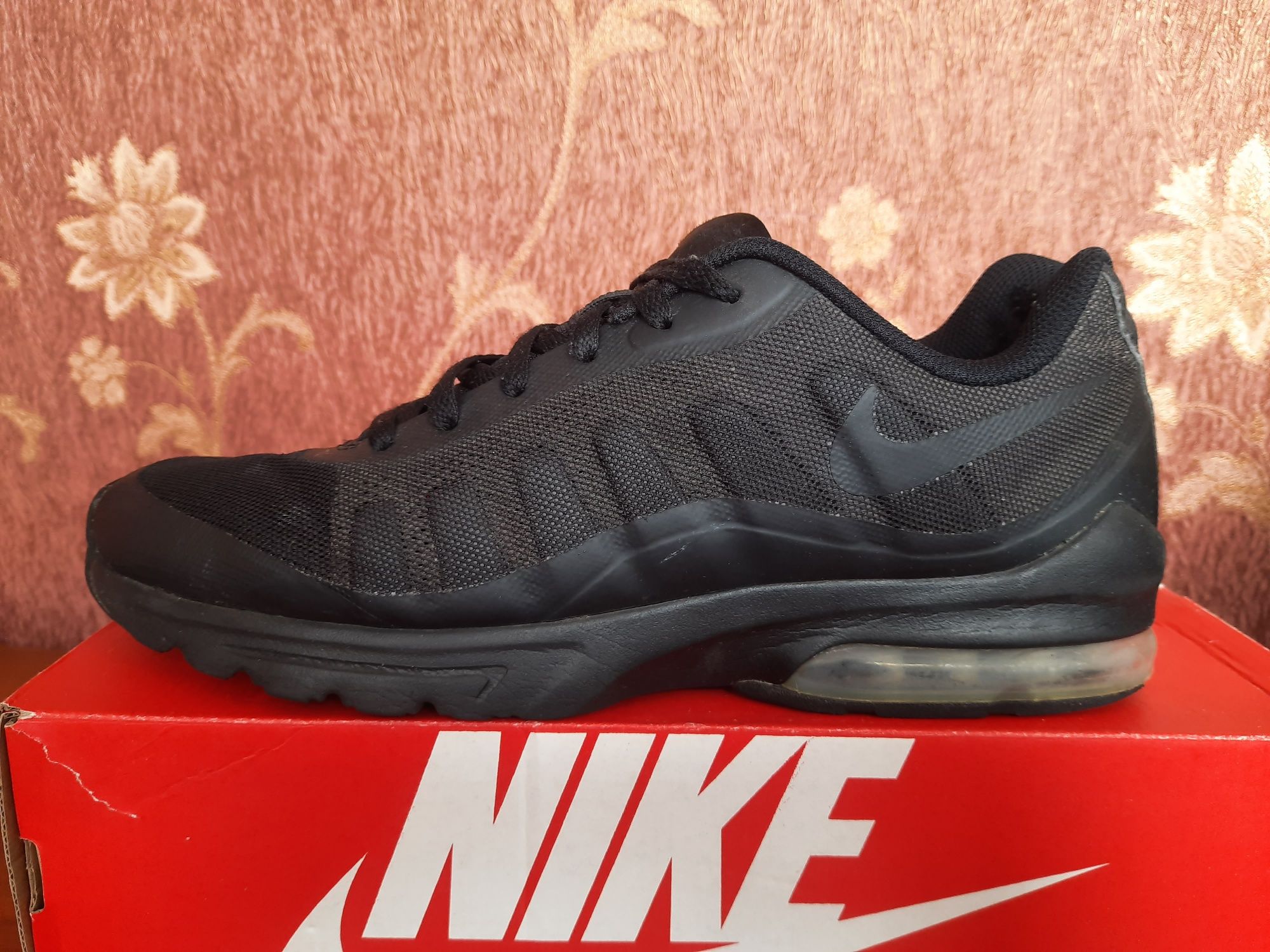 Кроссовки Nike Air Max Invigor, р.45