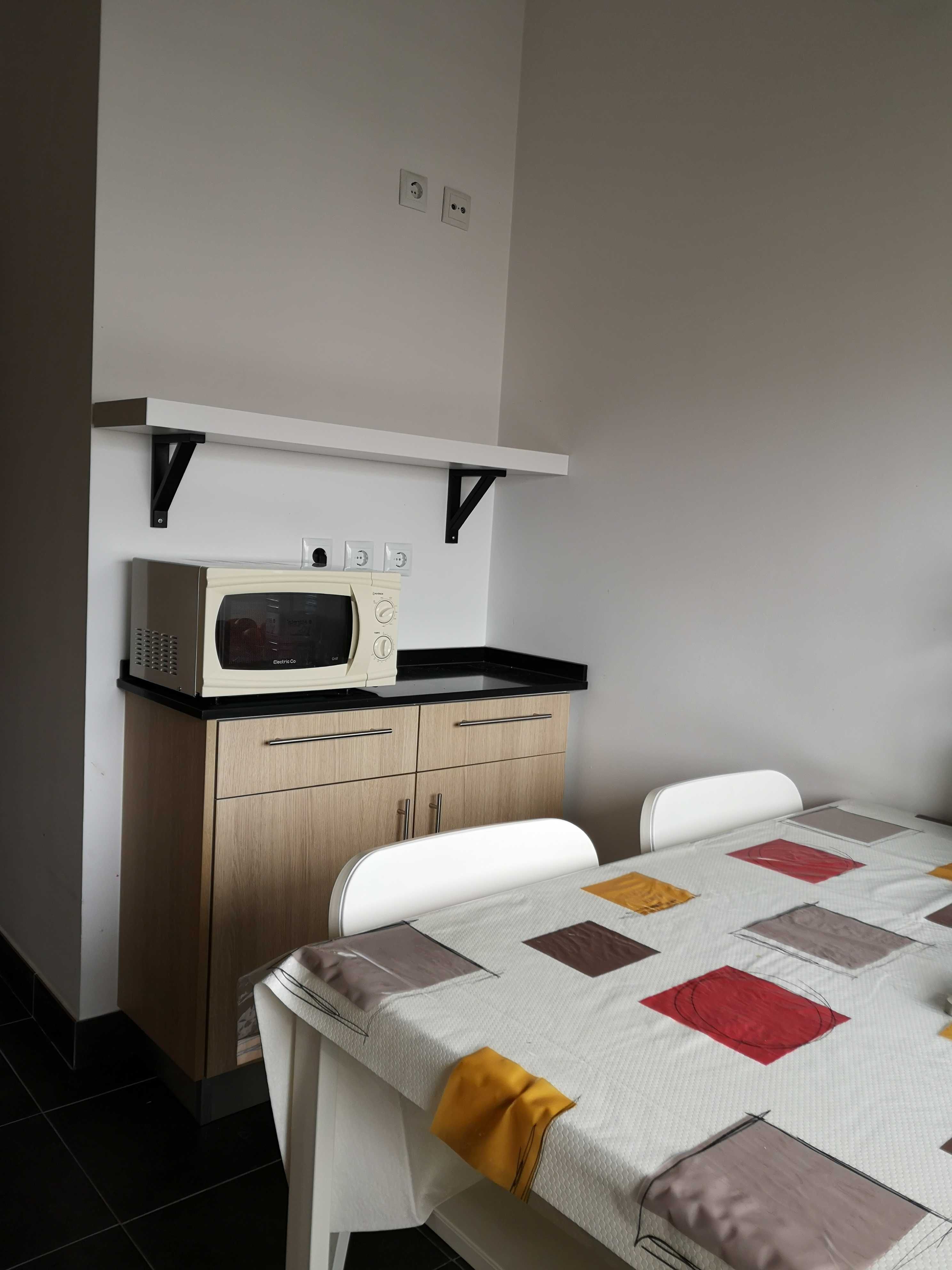 Quarto para estudantes com casa de banho - Solum - próximo ESEC