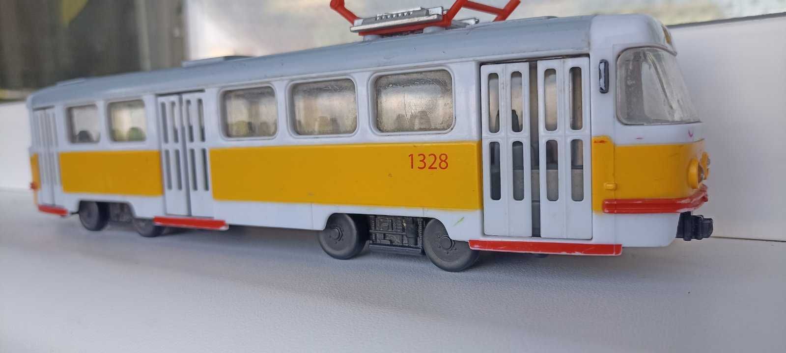Трамвай Tatra T3SU, свет, автоинформатор, двери, м-т № 27, вагон №1328