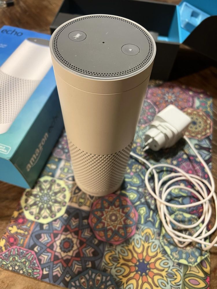 Głośnik Amazon Echo Alexa używany