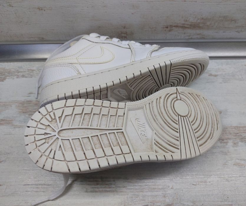 Жіночі кросівки Nike AIR JORDAN 1 розмір 36 устілка 220 мм