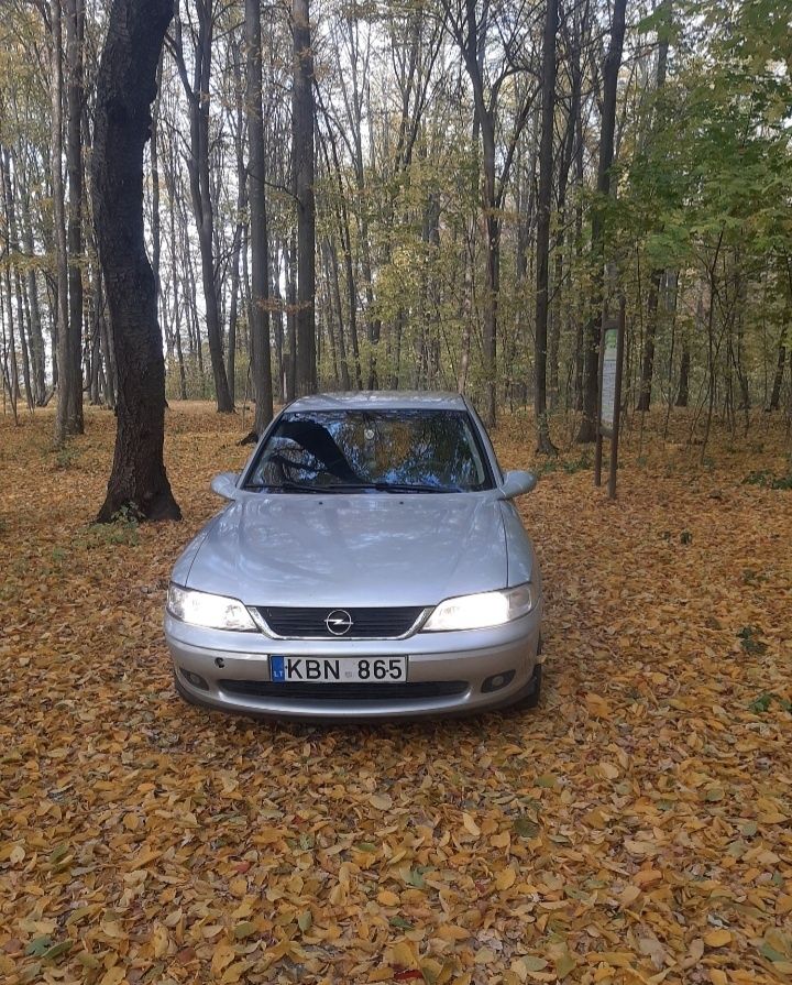 Продам  автомобіль .