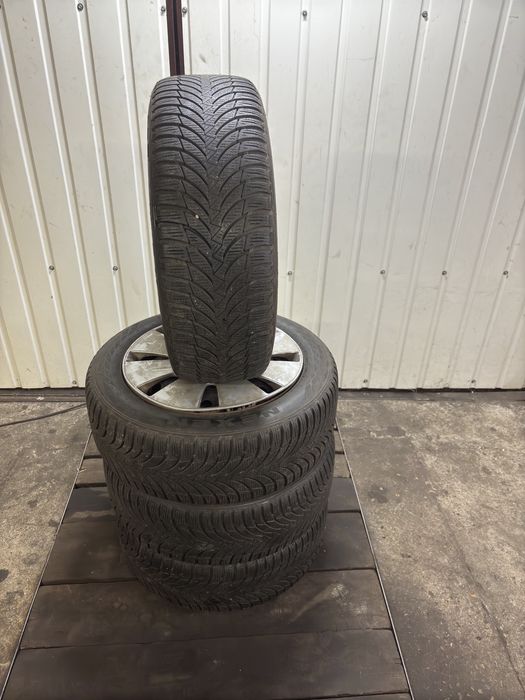 Komplet kół stalowych w rozmiarze 205/55 r16