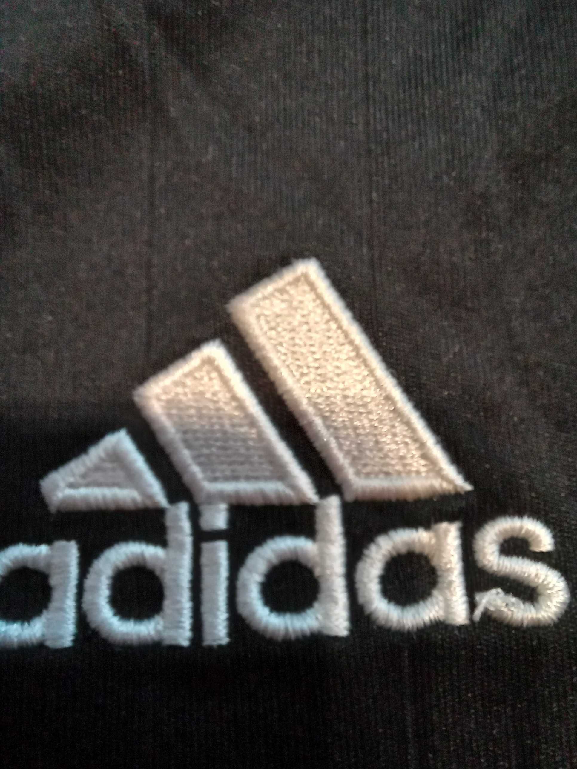 Adidas футбольные шорты. 176 р-р. Германия.