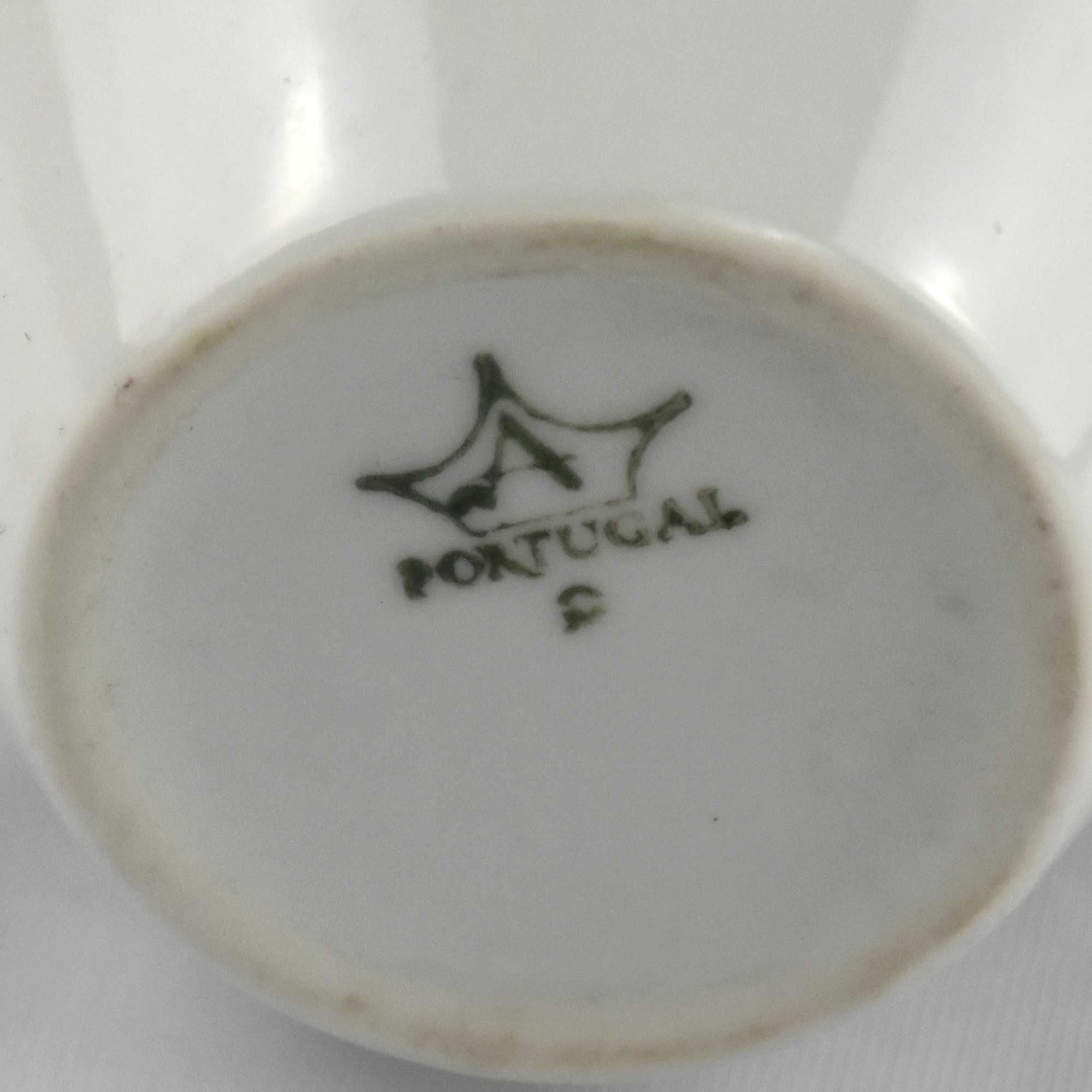 Leiteira e açucareiro em porcelana Artibus