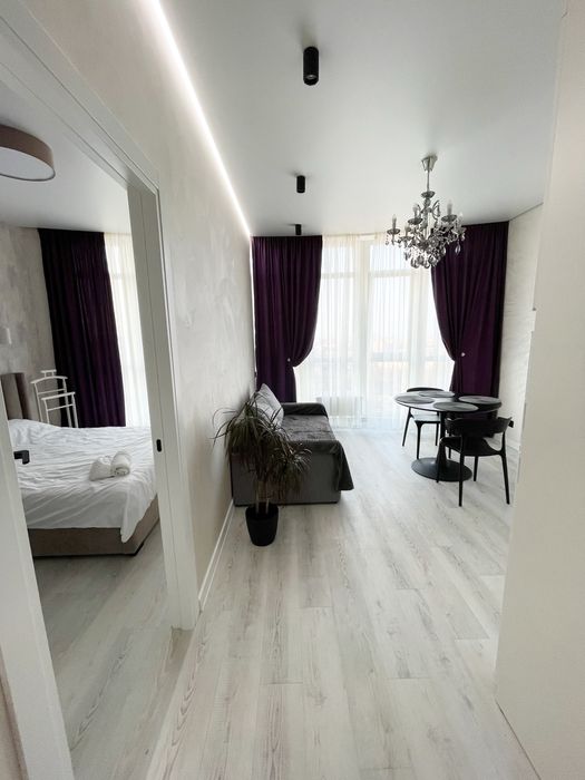 Посуточно , ЖК 4 Сезона / клиника Филатова, киностудия