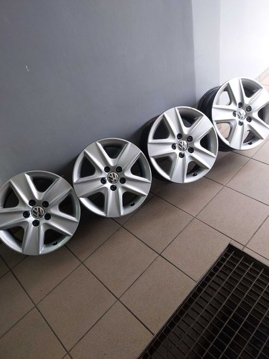 Felgi stalowe 16" oryginał VW z kołpakami