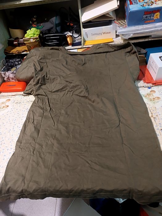 Vendo a camisola castanho azul bom estado