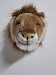 Cabeça de Leão de peluche para parede