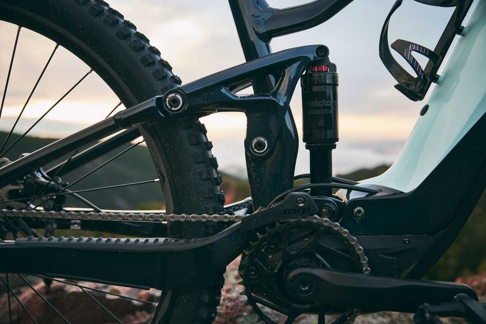 Embolden E+ 2 625 25km/h rozmiar  M Cosmos