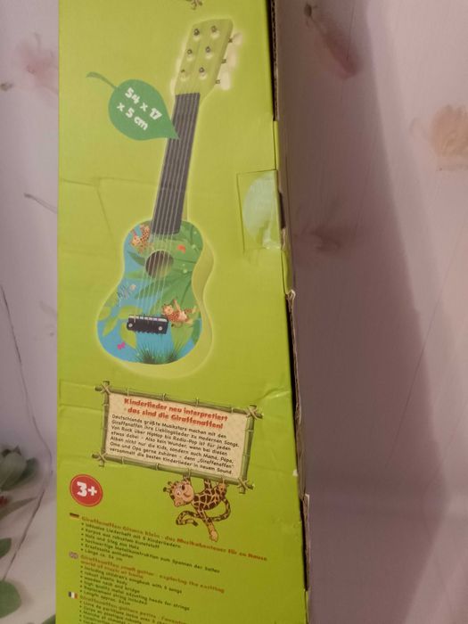 Gitara dla dzieci zabawkowa Beluga