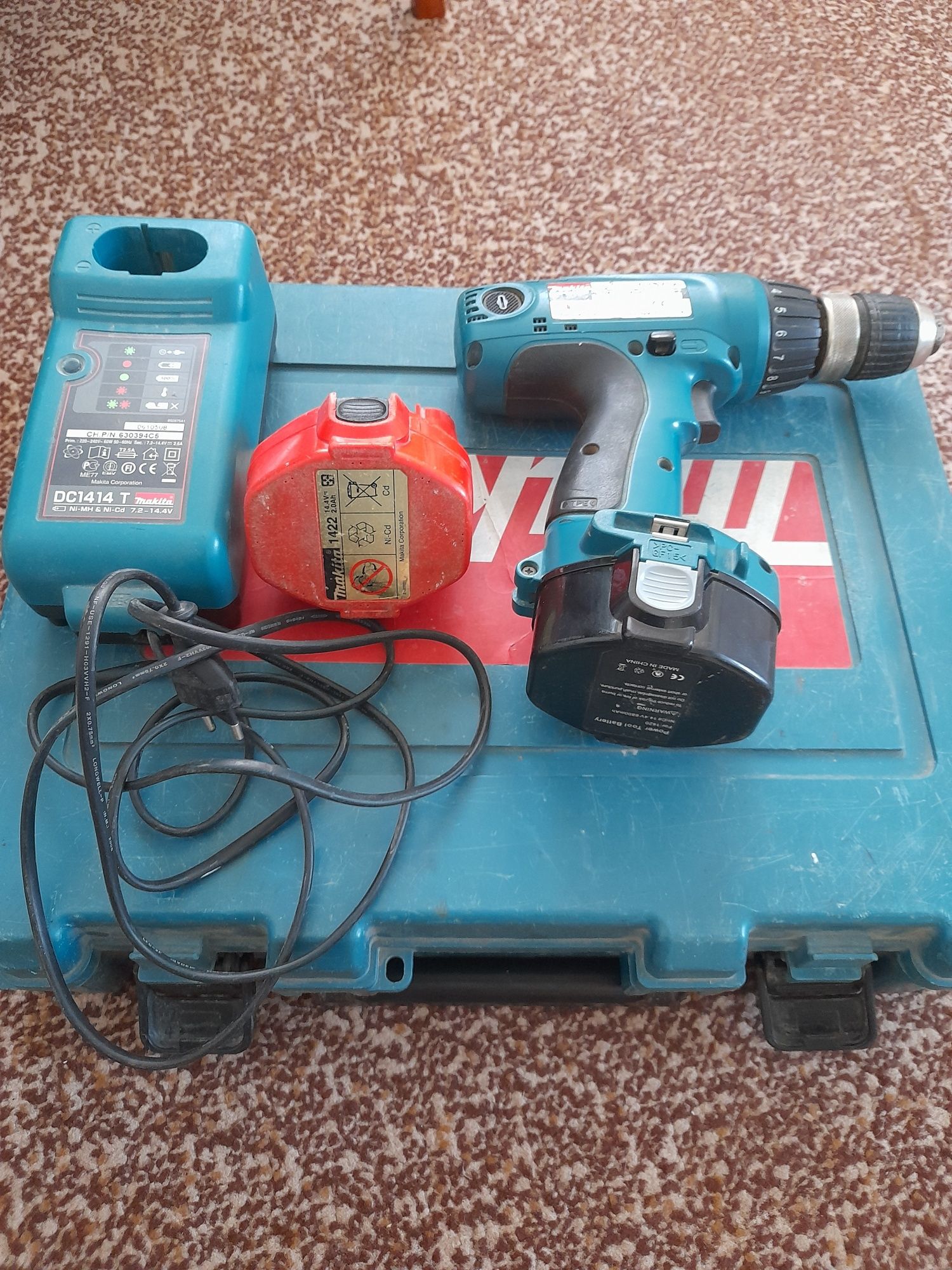 Шуруповерт "Makita" б.у.